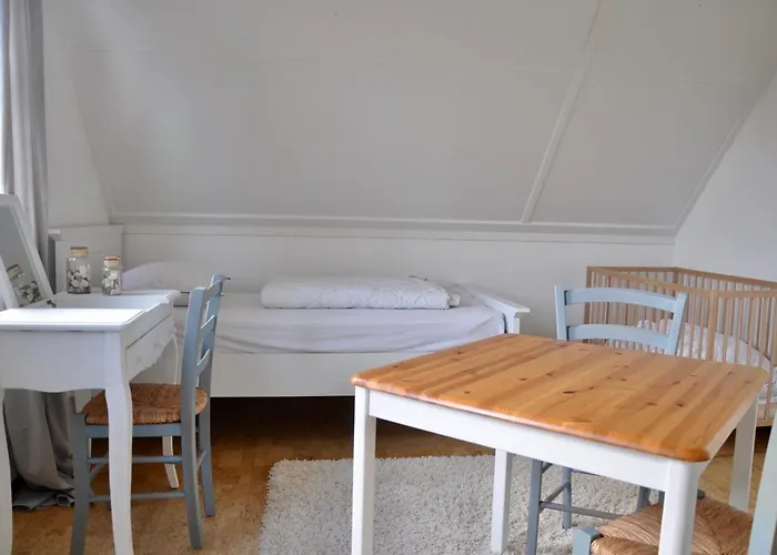 Buitenplaats 90 Дом отдыха